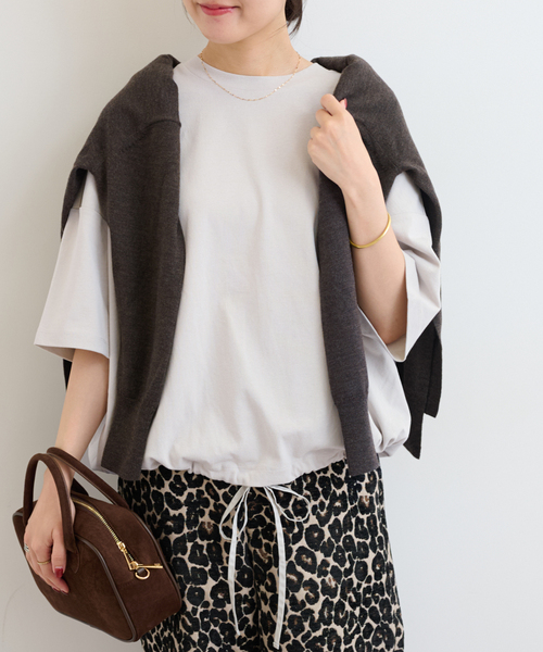 JOURNAL STANDARD relume(ジャーナルスタンダード レリューム)の「《追加4》ギャザーヘムショートスリーブTシャツ(Tシャツ/カットソー・レディース・ベージュ/ライトグレー/ホワイト/ブラック・FREE)」の18枚目の写真