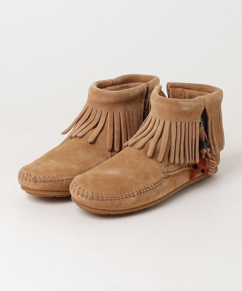 Minnetonka(ミネトンカ)の「【RE】【ミネトンカ MINNETONKA】ブーティー サイドジップ ブーツ CONCHO FEATHER SIDE ZIP BOOT レディース(ブーツ・レディース・ライトベージュ/ブラック/ブラウン・US5.5)」の3枚目の写真