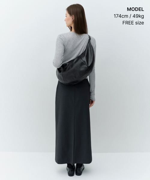 MUSINSA STANDARD WOMAN（ムシンサスタンダードウーマン）の「ウィメンズクレセントホーボーバッグ[ブラック]（ショルダーバッグ・レディース・その他・F）」の5枚目の写真
