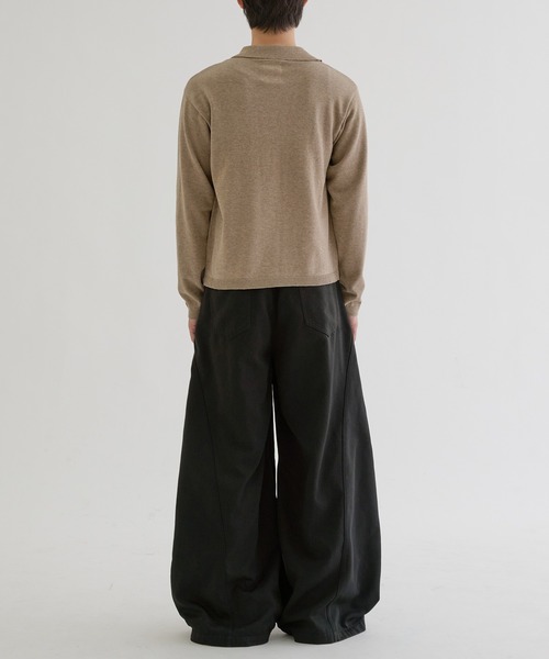 EPNK(イーピーエヌケー)の「Long sleeve asymmetry neck polo / ロングスリーブ アシンメトリーネックポロ(ニット/セーター・メンズ・グレー/グレイッシュベージュ/ブラック・MEDIUM/LARGE/SMALL)」の13枚目の写真