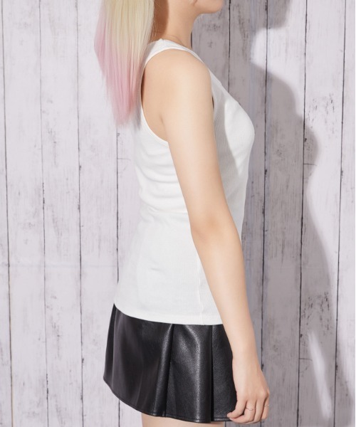 GORGE(ゴージ)の「【レイヤード完成 2点セット】ダメージメッシュニット|全4色(ニット/セーター・レディース・ボルドー/ブラック/ベージュ/ライトグレー・F)」の21枚目の写真