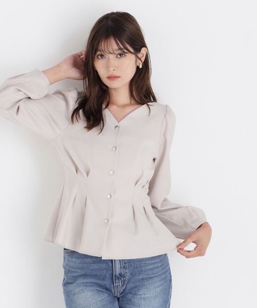 NATURAL BEAUTY BASIC(ナチュラルビューティーベーシック)の「<ちょうど、いい服>きゅっと、メリハリ仕掛けトップス(シャツ/ブラウス・レディース・ライトベージュ/ブラウン/ライトグリーン/ピンク・SMALL/MEDIUM)」の3枚目の写真