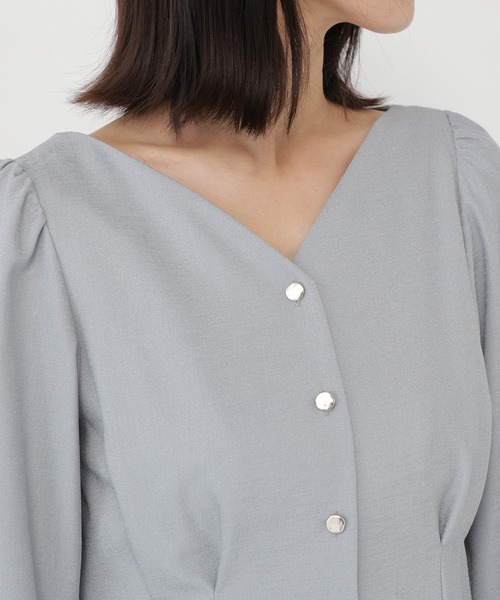 NATURAL BEAUTY BASIC(ナチュラルビューティーベーシック)の「<ちょうど、いい服>きゅっと、メリハリ仕掛けトップス(シャツ/ブラウス・レディース・ライトベージュ/ブラウン/ライトグリーン/ピンク・SMALL/MEDIUM)」の14枚目の写真