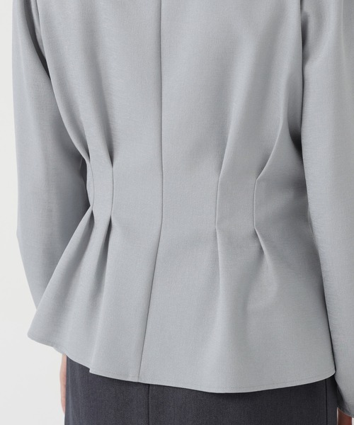 NATURAL BEAUTY BASIC(ナチュラルビューティーベーシック)の「<ちょうど、いい服>きゅっと、メリハリ仕掛けトップス(シャツ/ブラウス・レディース・ライトベージュ/ブラウン/ライトグリーン/ピンク・SMALL/MEDIUM)」の15枚目の写真