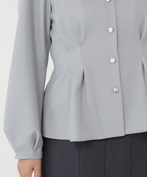 NATURAL BEAUTY BASIC(ナチュラルビューティーベーシック)の「<ちょうど、いい服>きゅっと、メリハリ仕掛けトップス(シャツ/ブラウス・レディース・ライトベージュ/ブラウン/ライトグリーン/ピンク・SMALL/MEDIUM)」の17枚目の写真