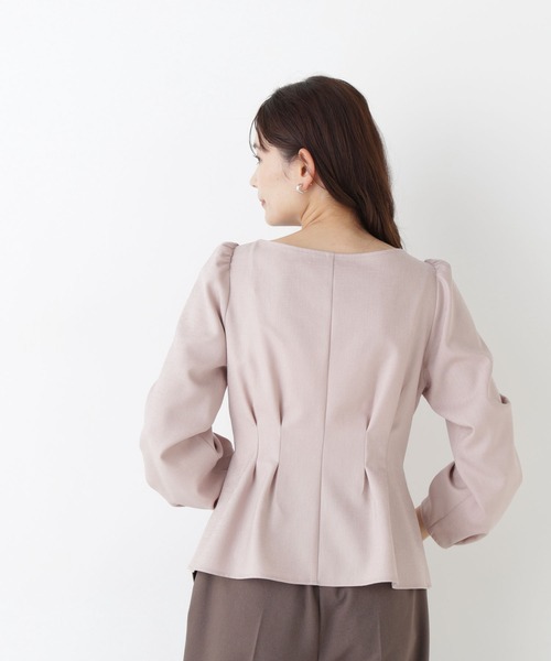 NATURAL BEAUTY BASIC(ナチュラルビューティーベーシック)の「<ちょうど、いい服>きゅっと、メリハリ仕掛けトップス(シャツ/ブラウス・レディース・ライトベージュ/ブラウン/ライトグリーン/ピンク・SMALL/MEDIUM)」の13枚目の写真