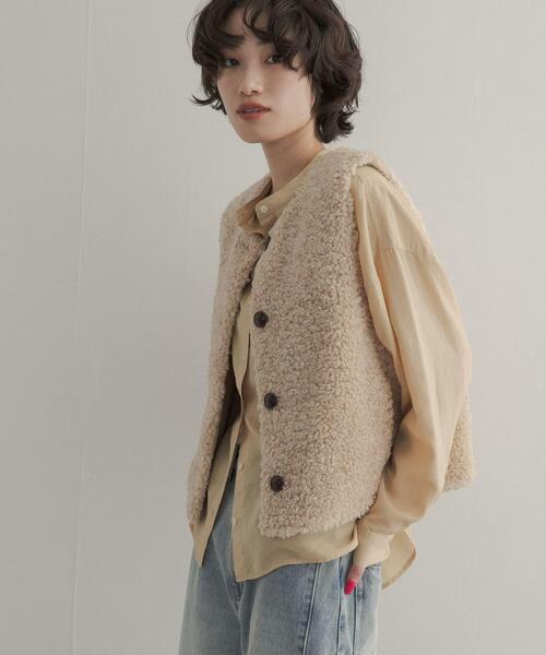 URBAN RESEARCH DOORS（アーバンリサーチドアーズ）の「テディボアベスト 26AW（ダウンベスト・レディース・ベージュ系その他/ブラウン・FREE）」の13枚目の写真