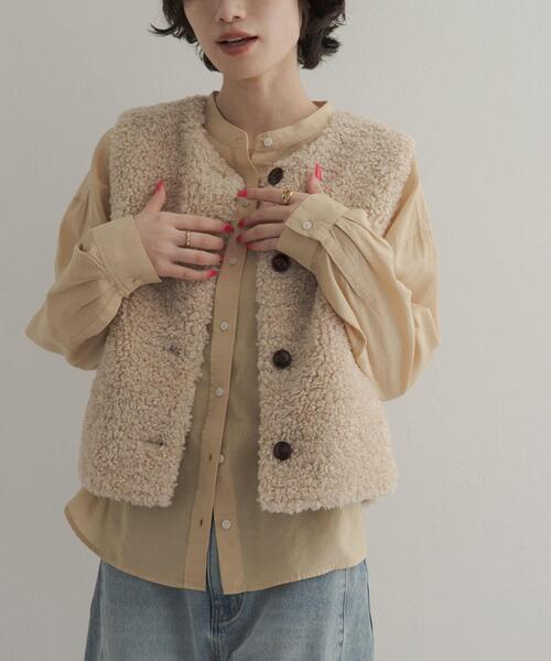 URBAN RESEARCH DOORS（アーバンリサーチドアーズ）の「テディボアベスト 26AW（ダウンベスト・レディース・ベージュ系その他/ブラウン・FREE）」の5枚目の写真