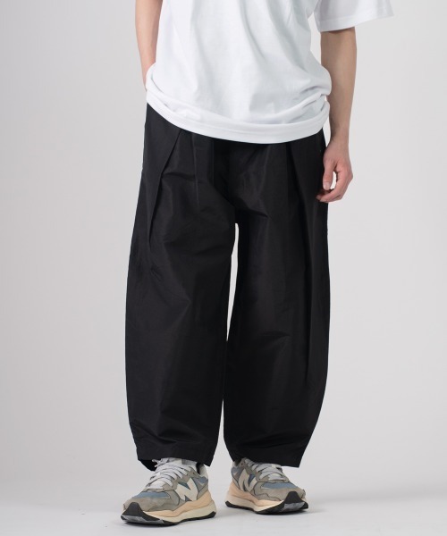 rehacer(レアセル)の「rehacer : Ramie Drape Easy Pants / ラミー ドレープ イージー パンツ(その他パンツ・メンズ・グレイッシュベージュ/ブラック/オリーブ・SMALL/MEDIUM/LARGE)」の13枚目の写真
