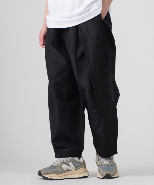 rehacer(レアセル)の「rehacer : Ramie Drape Easy Pants / ラミー ドレープ イージー パンツ(その他パンツ・メンズ・グレイッシュベージュ/ブラック/オリーブ・SMALL/MEDIUM/LARGE)」の14枚目の写真