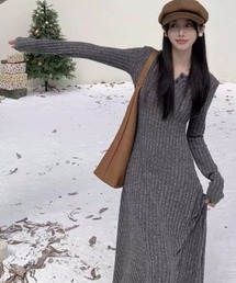 柔らかなリブ素材で心地よくフィット！女性らしいシルエットを叶えるヘンリーネックAラインワンピース