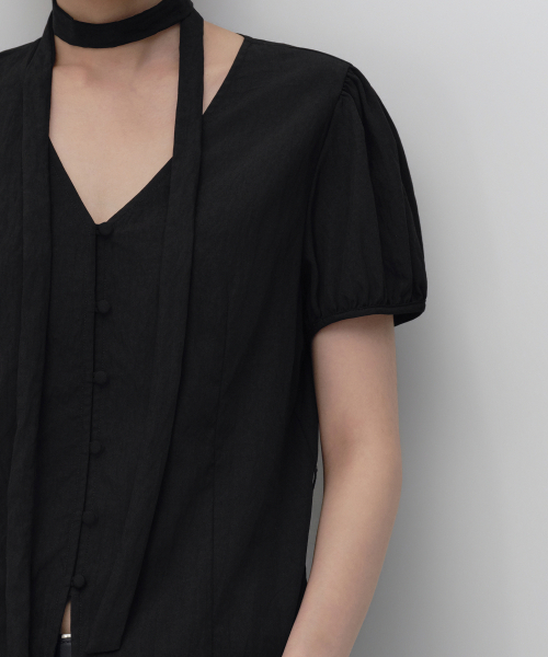 MUSINSA STANDARD WOMAN（ムシンサスタンダードウーマン）の「ウィメンズRNスリムタイフィット半袖ブラウス[ブラック]（シャツ/ブラウス・レディース・その他・SMALL/MEDIUM/LARGE）」の7枚目の写真