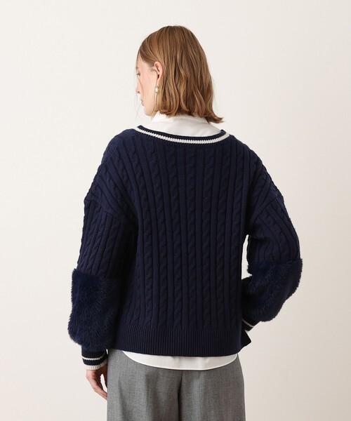 allureville(アルアバイル)の「バイカラーケーブルⅤプルオーバー(ニット/セーター・レディース・ダークネイビー/ホワイト系その他・2)」の6枚目の写真