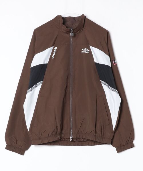 UMBRO(アンブロ)の「【KOREA COLLECTION】STAND-NECK JACKET(ジャージ・メンズ・ホワイト/ブラウン・M/L/XL/XXL)」の2枚目の写真