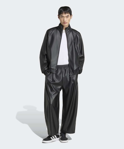 adidas(アディダス)の「スタジアム ルーズフィット フェイクレザー トラックジャケット / ジャージ / アディダス adidas(ブルゾン・メンズ・ブラック×ブラック・X-SMALL/LARGE/MEDIUM/SMALL/XX-LARGE/3XL/X-LARGE)」の5枚目の写真