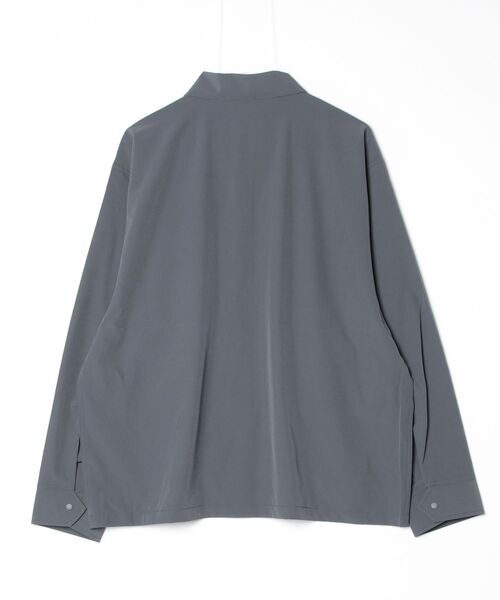 Champion（チャンピオン）の「チャンピオン Champion COACH SHIRT（シャツ/ブラウス・メンズ・チャコールグレー/サンドグレー・LL/L/M）」の3枚目の写真