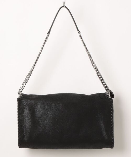 STELLA McCARTNEY（ステラマッカートニー）の「Falabella Messenger Bag / ファラベラ メッセンジャー バッグ（ショルダーバッグ・レディース・ブラック・ONE SIZE）」の2枚目の写真