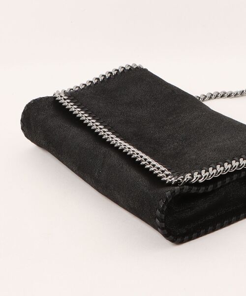 STELLA McCARTNEY（ステラマッカートニー）の「Falabella Messenger Bag / ファラベラ メッセンジャー バッグ（ショルダーバッグ・レディース・ブラック・ONE SIZE）」の3枚目の写真