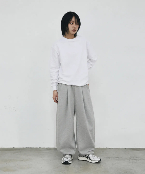 SCALLYWAG（スカリーワグ）の「カーブドワンタックスウェットパンツ[ライトグレー]（スウェットパンツ・レディース・その他・MEDIUM/LARGE）」の3枚目の写真