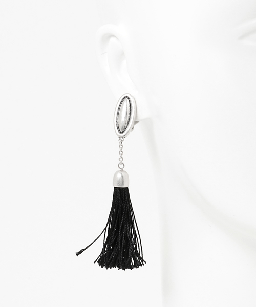 MOUSSY（マウジー）の「FRINGE EARRING（イヤリング・レディース・ブラック/シルバー/ゴールド・FREE）」の5枚目の写真