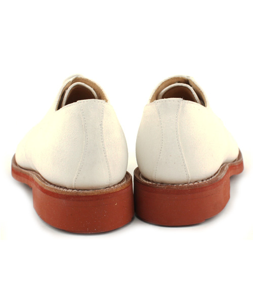 BEAMS PLUS（ビームスプラス）の「BEAMS PLUS / “White Bucks”・“Navy