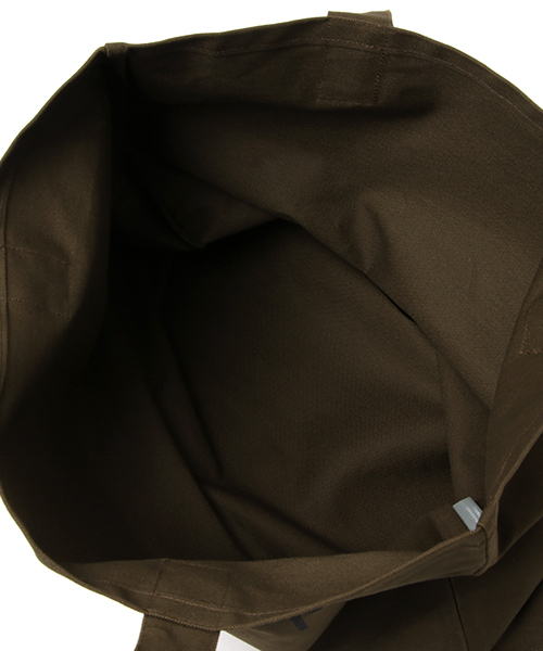 MARGARET HOWELL（マーガレットハウエル）の「COTTON CANVAS（トートバッグ・レディース・カーキ/ブラック/ホワイト・FREE）」の6枚目の写真