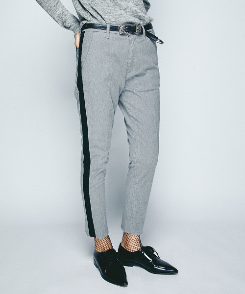 HYSTERIC GLAMOUR（ヒステリックグラマー）の「SチノサイドラインスラックスPT（スラックス・レディース・ネイビー/グレー/ピンク・SMALL/MEDIUM/X-SMALL）」の2枚目の写真