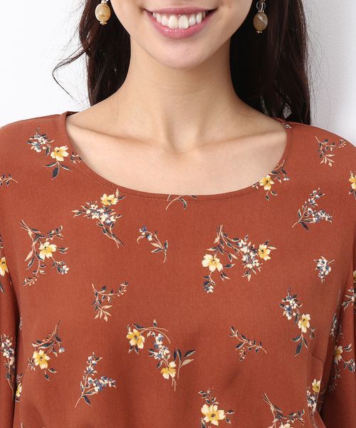 ROPE' PICNIC（ロペピクニック）の「花柄ミモレ丈ワンピース（ワンピース・レディース・キャメル/ブラック・36/38）」の4枚目の写真