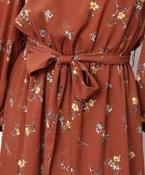 ROPE' PICNIC（ロペピクニック）の「花柄ミモレ丈ワンピース（ワンピース・レディース・キャメル/ブラック・36/38）」の6枚目の写真