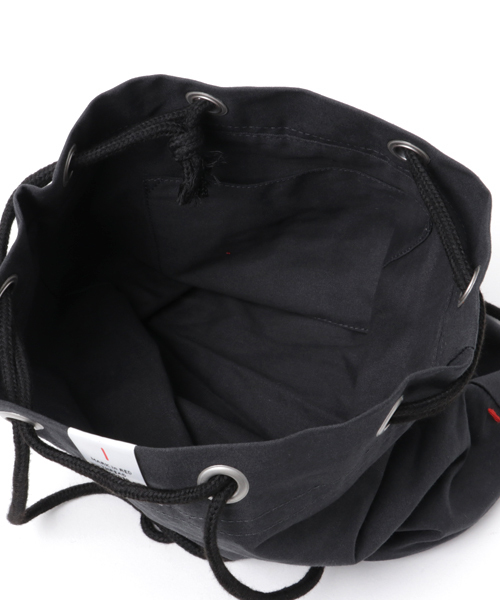 LBC(エルビーシー)の「マダーバケットバッグ (ショルダーバッグ・レディース・オフホワイト/チャコールグレー/ダークグリーン・FREE)」の6枚目の写真