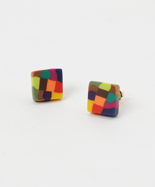 TONE SELECT GOODS（トーンセレクトグッズ）の「【macree】macreeカラフル四角ピアス（ピアス（両耳用）・レディース・その他/その他2/その他1/その他3・FREE）」の2枚目の写真