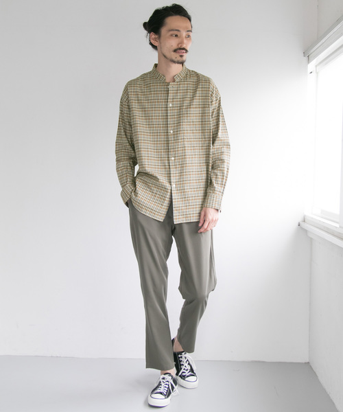 URBAN RESEARCH（アーバンリサーチ）の「LOOSE FIT STAND COLLAR SHIRTS（シャツ/ブラウス・メンズ・オフホワイト/ベージュ系その他/ブルー系その他/キャメル・M/L）」の7枚目の写真