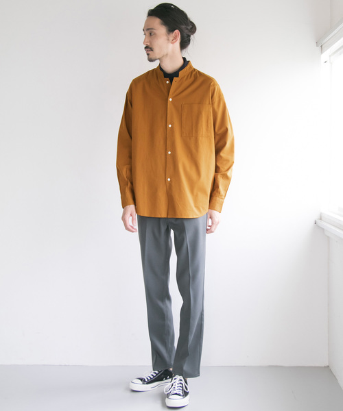 URBAN RESEARCH（アーバンリサーチ）の「LOOSE FIT STAND COLLAR SHIRTS（シャツ/ブラウス・メンズ・オフホワイト/ベージュ系その他/ブルー系その他/キャメル・M/L）」の9枚目の写真