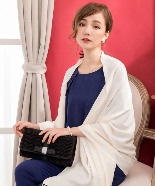DRESS STAR(ドレス スター)の「ビジューラディアルサテンプリーツクラッチバッグ(クラッチバッグ・レディース・ブラック/レッド/シルバー/ナチュラル・フリー)」の12枚目の写真