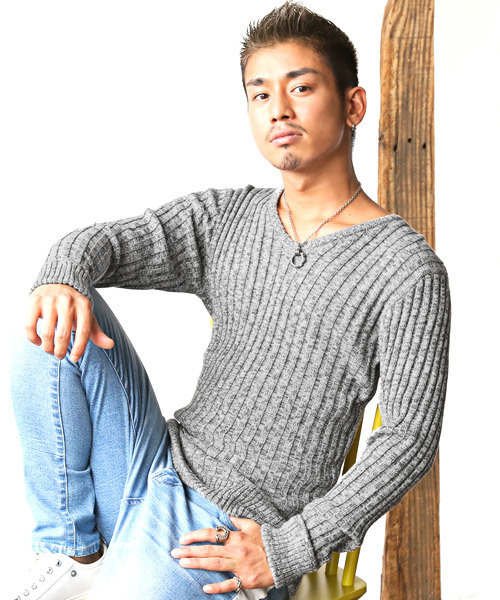 LUXSTYLE(ラグスタイル)の「リブVネックニットセーター(ニット/セーター・メンズ・ブラック/レッド/ホワイト/杢グレー・M/L/XL)」の1枚目の写真