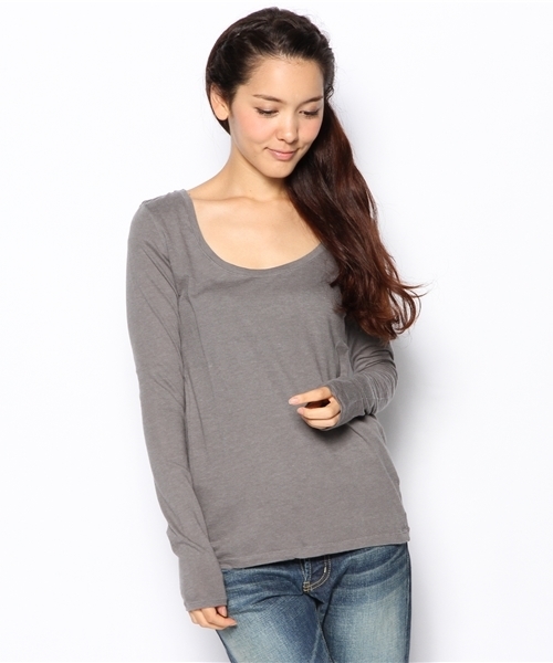 goa（ゴア）の「ベーシック UネックロンT（Tシャツ/カットソー・レディース・アイボリー/ブラック/グレー/カーキブラウン/ベージュ/オレンジ・FREE）」の4枚目の写真