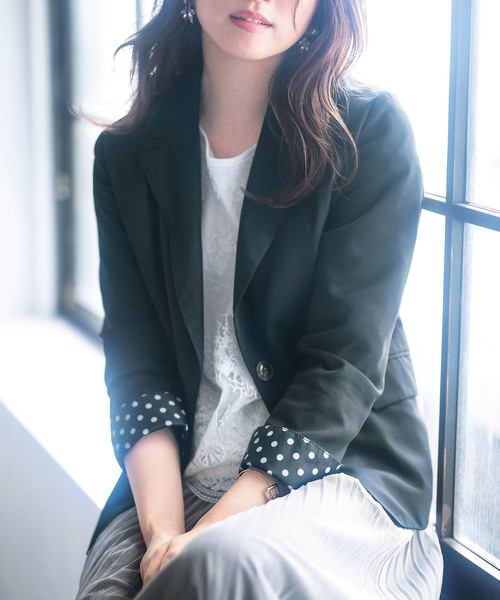 GeeRA(ジーラ)の「ドット柄裏地が素敵!着回しテーラードジャケット(テーラードジャケット)」|ブラック