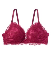 PEACH JOHN�i�s�[�`�E�W�����j�́u�y�G���f�ڃA�C�e���z�y�J�b�v�ʂɃo�X�g�𐷂��āA������̃i�C�X�o�f�B��������I�z�i�C�X�o�f�B�u���i�u���j�v