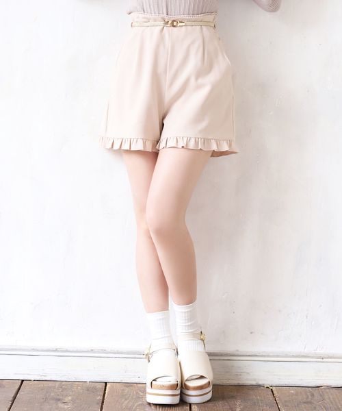 one after another NICE CLAUP(ワンアフターアナザーナイスクラップ)の「ゴールドベルト付きフリルショートパンツ(その他パンツ・レディース・アイボリー/ブラック/ベージュ系その他/チェック・FREE)」の2枚目の写真