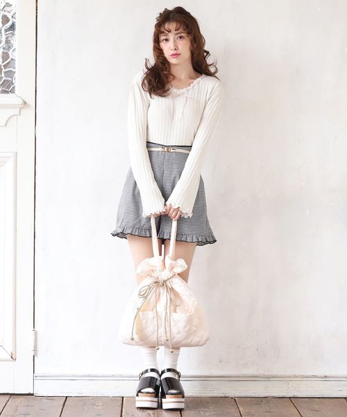 one after another NICE CLAUP(ワンアフターアナザーナイスクラップ)の「ゴールドベルト付きフリルショートパンツ(その他パンツ・レディース・アイボリー/ブラック/ベージュ系その他/チェック・FREE)」の12枚目の写真