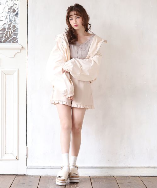 one after another NICE CLAUP(ワンアフターアナザーナイスクラップ)の「ゴールドベルト付きフリルショートパンツ(その他パンツ・レディース・アイボリー/ブラック/ベージュ系その他/チェック・FREE)」の5枚目の写真