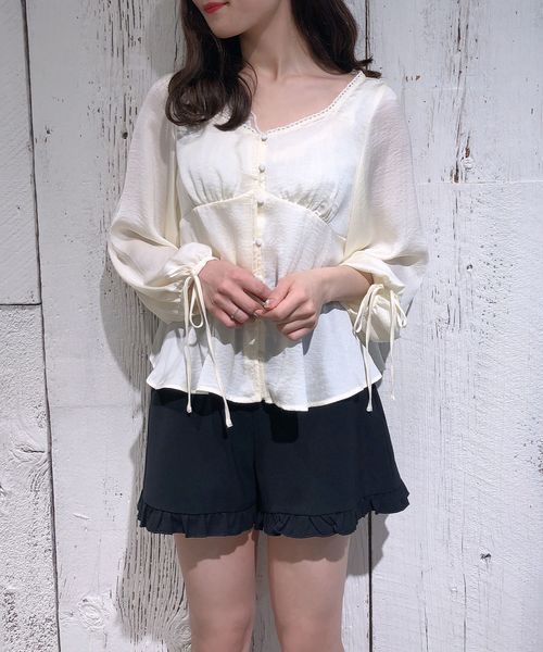 one after another NICE CLAUP(ワンアフターアナザーナイスクラップ)の「ゴールドベルト付きフリルショートパンツ(その他パンツ・レディース・アイボリー/ブラック/ベージュ系その他/チェック・FREE)」の6枚目の写真