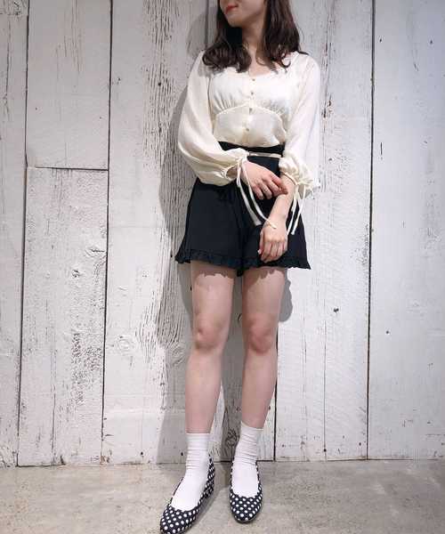 one after another NICE CLAUP(ワンアフターアナザーナイスクラップ)の「ゴールドベルト付きフリルショートパンツ(その他パンツ・レディース・アイボリー/ブラック/ベージュ系その他/チェック・FREE)」の17枚目の写真