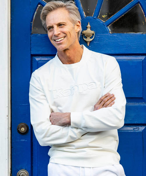 Kappa（カッパ）の「Kappa(カッパ)OMINIロゴ 3D刺繍ロゴプルオーバー（パーカー・メンズ・ホワイト/ブラック/グリーン/ネイビー/マスタード・SMALL/MEDIUM/LARGE）」の2枚目の写真