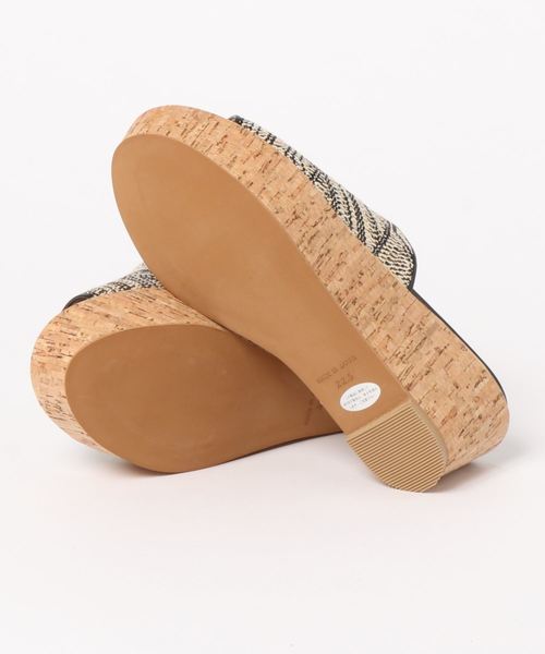 DouDou（ドゥドゥ）の「ラインメタルパーツサンダル（サンダル・レディース・その他/ブラック/ベージュ・23.5cm/24.5cm/22.5cm）」の5枚目の写真