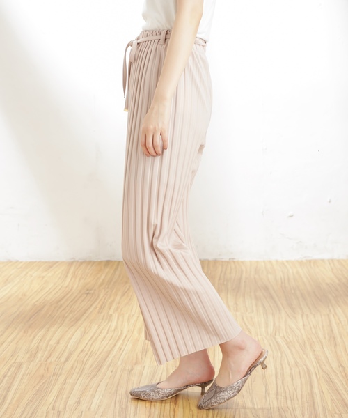 natural couture(ナチュラルクチュール)の「太プリーツリブカットパンツ(その他パンツ・レディース・ブラック/カーキ/モカ/ライトベージュ・FREE)」の10枚目の写真