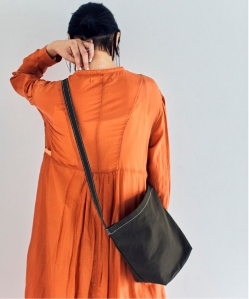 TASINAMI(タシナミ)の「【TASINAMI×Kanoco/タシナミ x カノコ】ミニショルダーバッグ(ショルダーバッグ・レディース・ホワイト/ブラック/グレー/ピンク/ブルー/アーミー・FREE)」の1枚目の写真