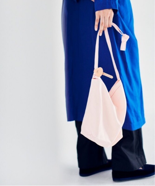 TASINAMI(タシナミ)の「【TASINAMI×Kanoco/タシナミ x カノコ】ミニショルダーバッグ(ショルダーバッグ・レディース・ホワイト/ブラック/グレー/ピンク/ブルー/アーミー・FREE)」の6枚目の写真