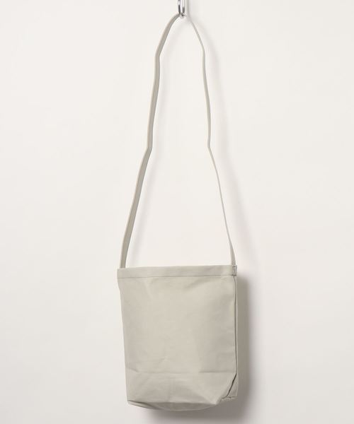 TASINAMI(タシナミ)の「【TASINAMI×Kanoco/タシナミ x カノコ】ミニショルダーバッグ(ショルダーバッグ・レディース・ホワイト/ブラック/グレー/ピンク/ブルー/アーミー・FREE)」の10枚目の写真