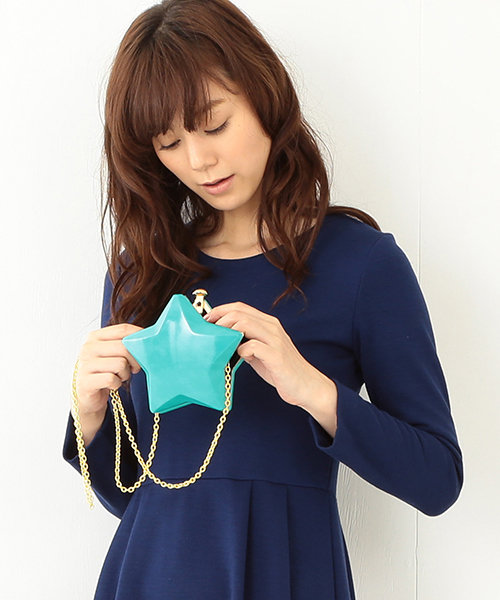 Ray BEAMS（レイビームス）の「Just Fantastic / STAR 2WAY クラッチバッグ（クラッチバッグ・レディース・レッド/イエロー/ロイヤルブルー・ONE SIZE）」の2枚目の写真